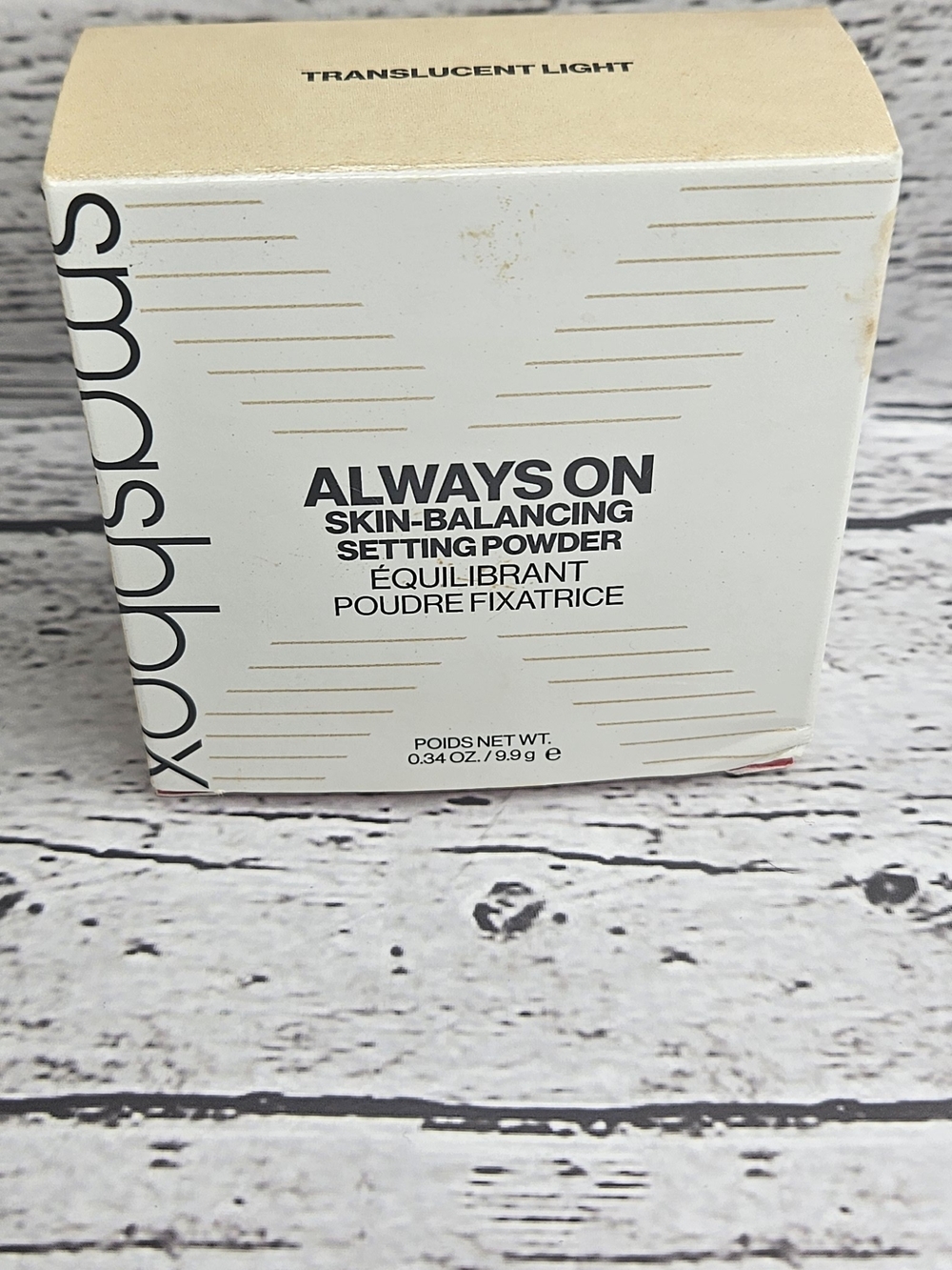 Smashbox Always On Skin-Balancing Setting Powder in the shade Translucent Light.